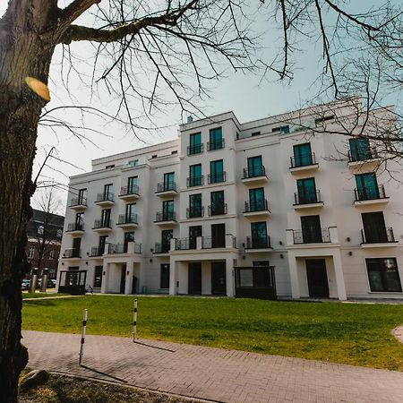 Hotel Am Schloss Aurich - Schlossresidenz Bagian luar foto