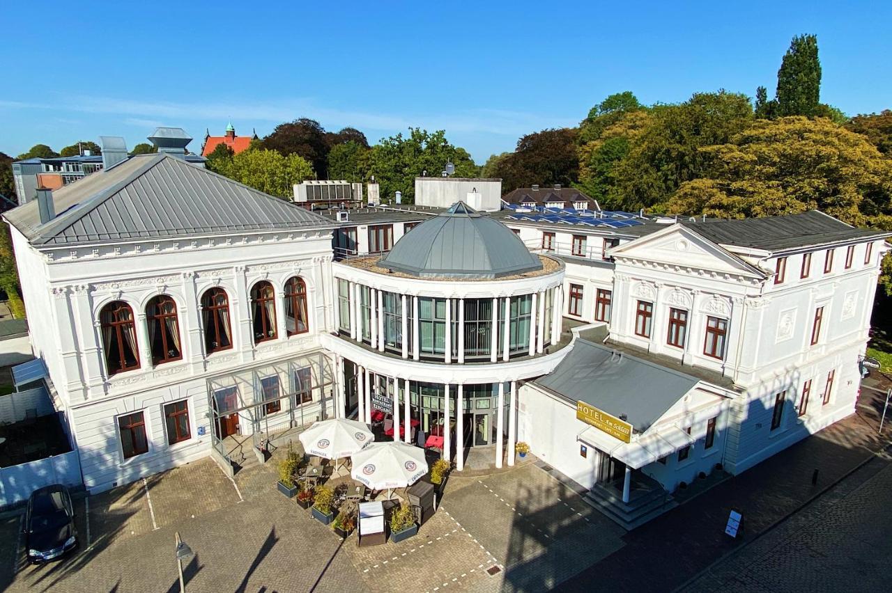Hotel Am Schloss Aurich - Schlossresidenz Bagian luar foto